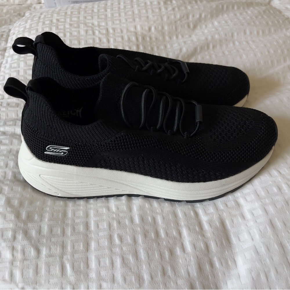 Skechers Women's Black Knit Sneakers